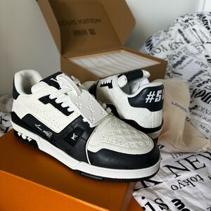 Brand new 44 Europe, Louis Vuitton shoes